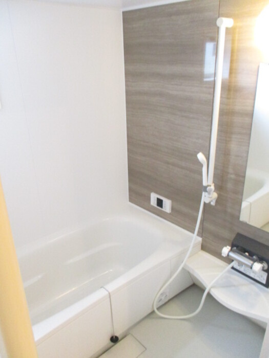 ビストロの浴室|日々の疲れを癒すお風呂付です