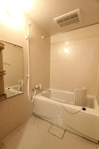 プルミエマルシェの浴室|参考写真です。現況優先。