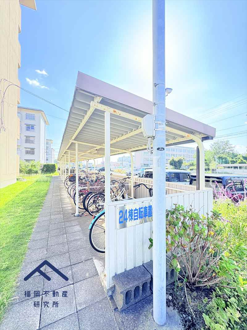 奈多団地24号棟の駐輪場