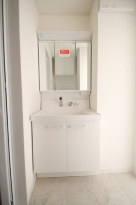 【独立洗面台】 | GlowHomes溝の口 | ※建設時のお部屋の写真です。