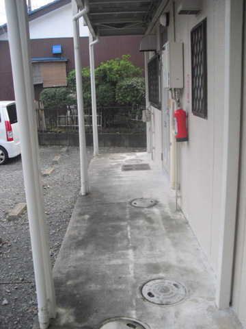 シティハイム　ハイムイサムのロビー|１階共用廊下