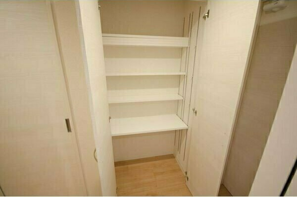 桜山カーザの玄関