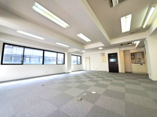 第２トミスビルの内装