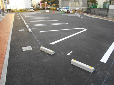 【駐車場】 | メゾン・アルテミス | 車をお持ちの方に嬉しい駐車場付きの物件です