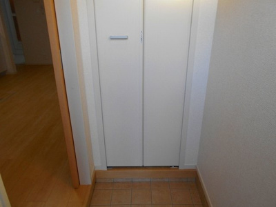 【玄関】 | メゾン・アルテミス | ゆったりとした玄関です