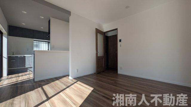 藤沢市大鋸３丁目７－３０戸建ての居間・リビング|ゆったりとしたリビングです