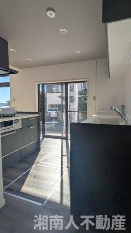 藤沢市大鋸３丁目７－３０戸建ての居間・リビング|おしゃれなリビングです