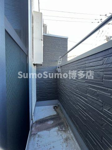 RIFMIC博多cityのバルコニー|外からの目が気にならないバルコニーで洗濯物が干せます