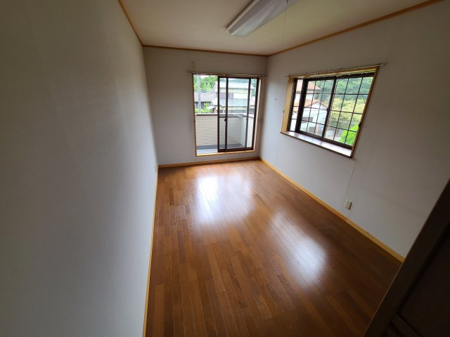 長生村七井土1966中古戸建の洋室