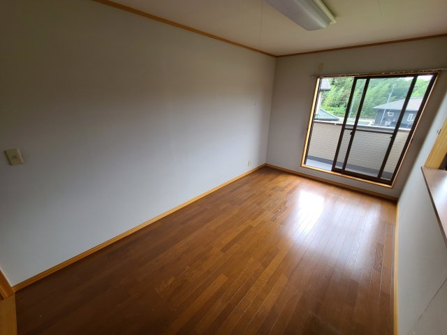 長生村七井土1966中古戸建の洋室