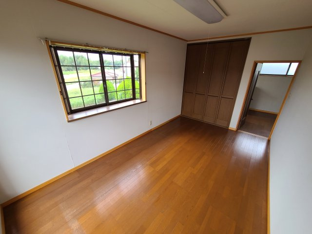 長生村七井土1966中古戸建の洋室