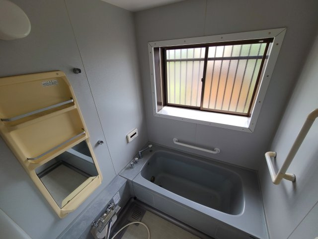 長生村七井土1966中古戸建の浴室