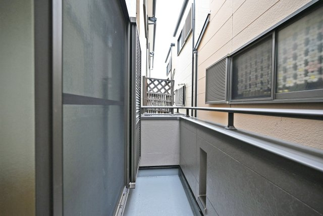 尼崎市食満5丁目中古戸建│4LDK+駐車1台可のバルコニー|2階南面バルコニーです。