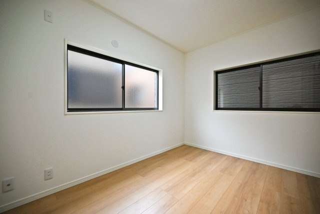 尼崎市食満5丁目中古戸建│4LDK+駐車1台可の洋室|-洋室6帖(3F)-