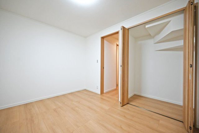 尼崎市食満5丁目中古戸建│4LDK+駐車1台可の洋室|-洋室6帖(1F)-