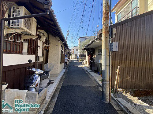 紫竹西南町　新築戸建の前面道路含む現地写真