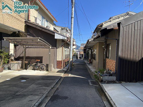 紫竹西南町　新築戸建の前面道路含む現地写真