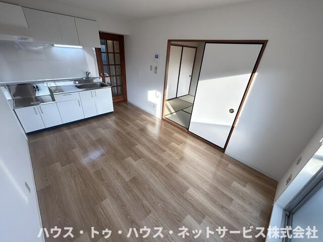 フラワーベルの居間・リビング