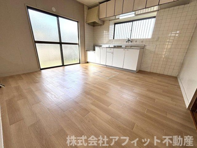 【その他】 | 春と青空のterrace | ダイニング8帖