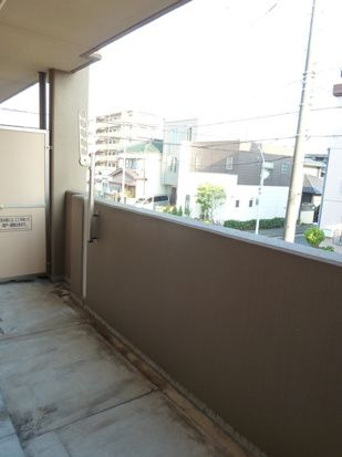 アンソレイエのバルコニー|陽当たり良好なバルコニーです