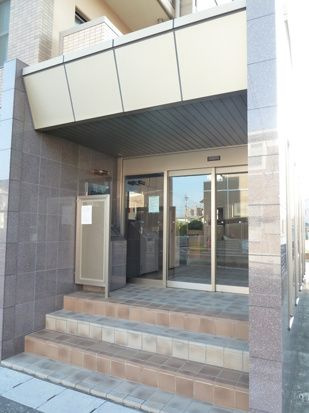 アンソレイエのエントランス|毎日通るエントランスはこのようになっています