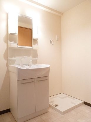 アンソレイエの独立洗面台|独立洗面台あり、毎朝おしゃれに忙しい女性の方におすすめです