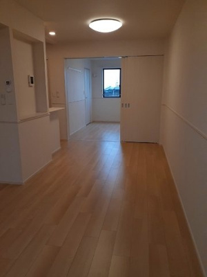 【居間・リビング】 | ヴィラ・チェロⅡ | ゆったりとした居間です