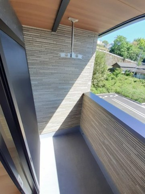 【バルコニー】 | フルール人吉Ⅱ | 外からの目が気にならないバルコニーで洗濯物が干せます