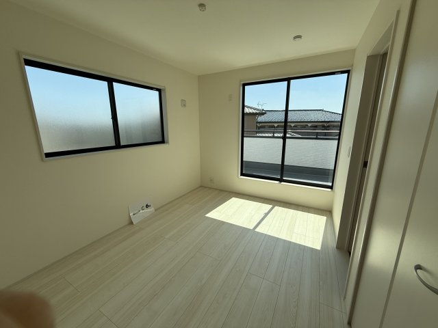 リーブルガーデンＳ第３前橋幸塚　１号棟の洋室|２階洋室２です