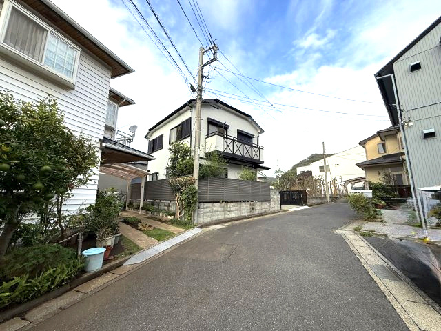 新規内外装フルリノベーション　スーパーマーケット徒歩4分の外観|陽当良好