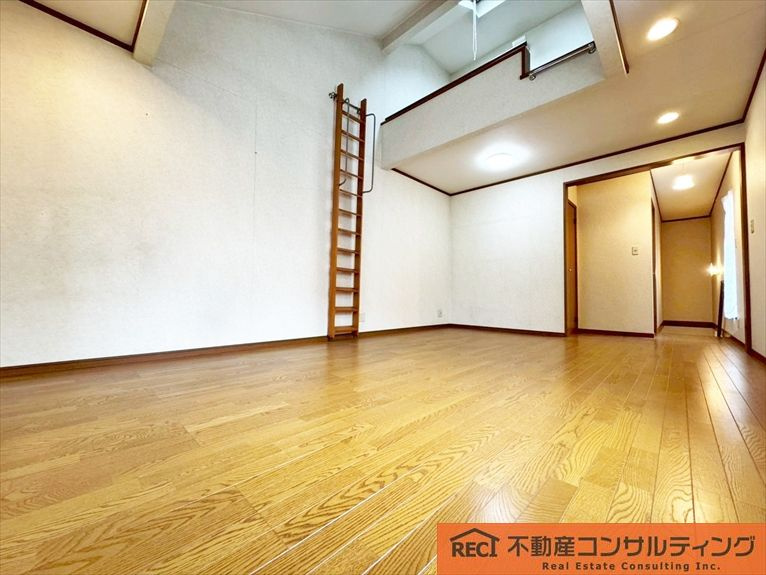 神戸市灘区浜田町1丁目　中古戸建の内装