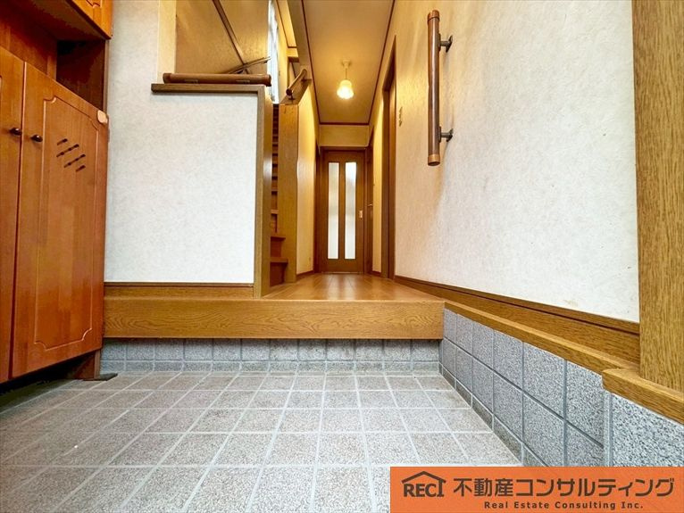 神戸市灘区浜田町1丁目　中古戸建の玄関