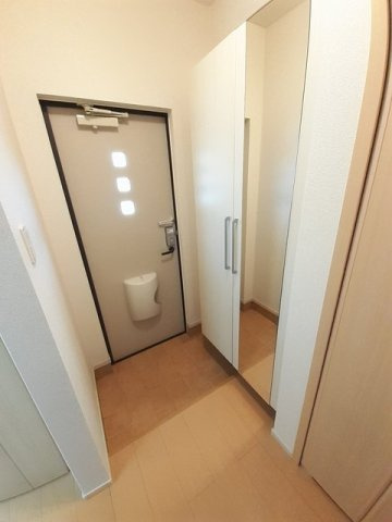 ＮｏｂｌｅＰｅａｃｈ壱番館の玄関|きれいな玄関です