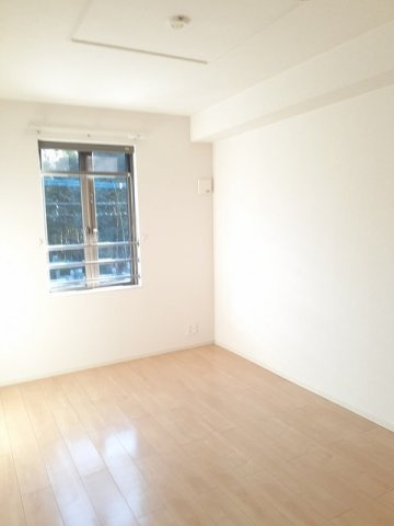 シャルム　シルバの内装|明るい色調の室内です