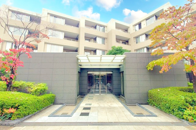 【エントランス】 | パークシティ成城Eコート