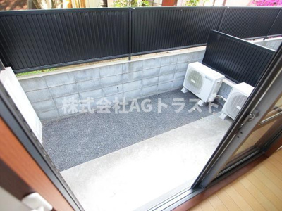 【バルコニー】 | ラブラドール・アパートメント