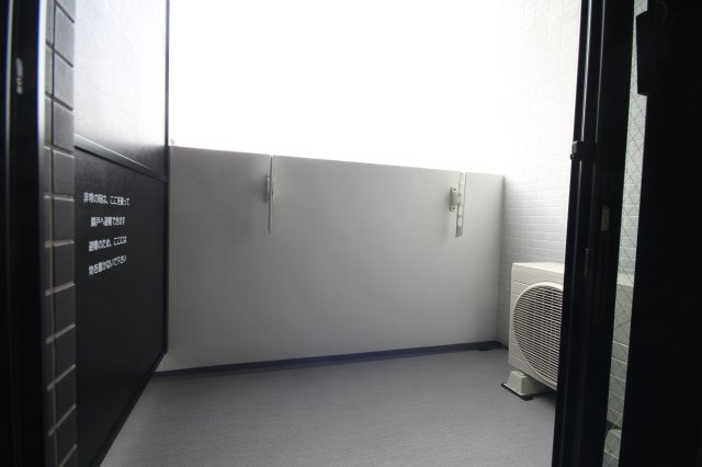 【バルコニー】