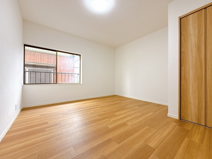 西尾市中畑町の洋室