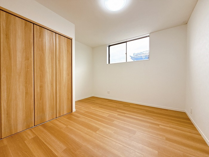 西尾市中畑町の洋室