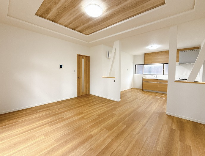 西尾市中畑町の居間・リビング