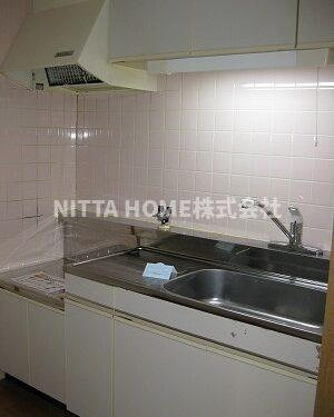 ユーミーISAのキッチン|収納スペースも豊富なシステムキッチン！