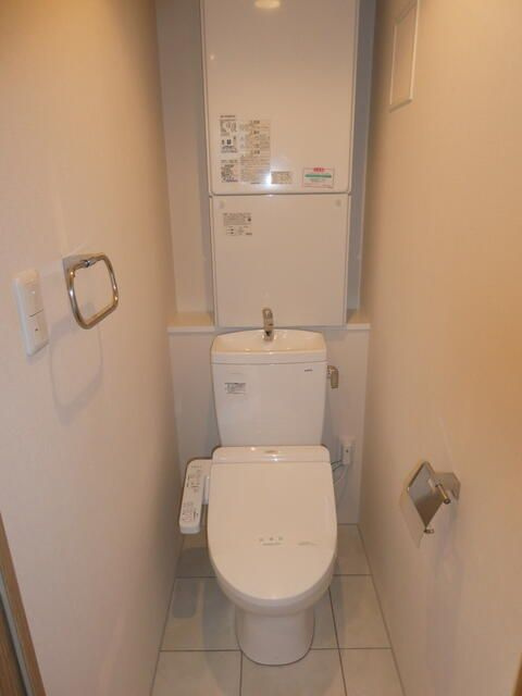 ＳＯＵ三軒茶屋Ⅱのトイレ|■温水洗浄便座