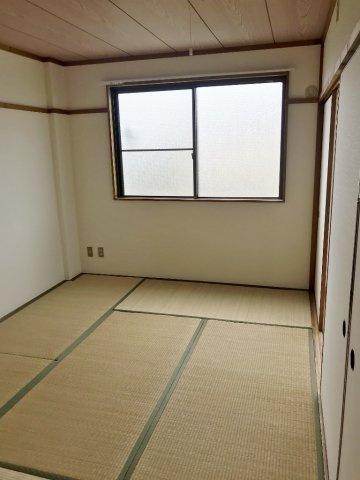 アベニュー片貝の和室