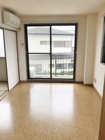 アベニュー片貝の居間・リビング