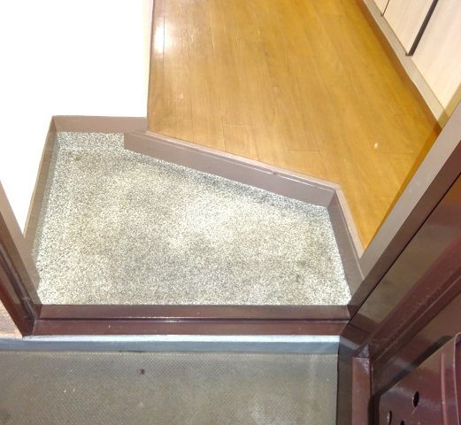 メゾン松月の玄関