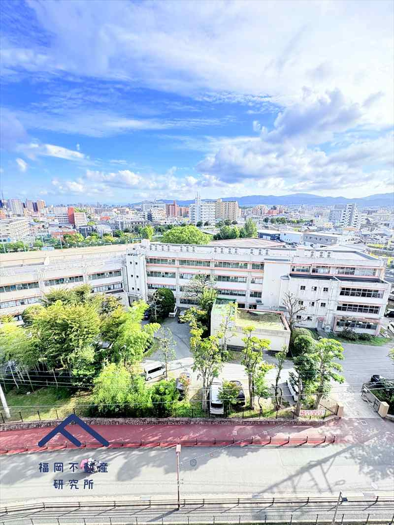 ローレルハイツ南福岡三号棟の展望