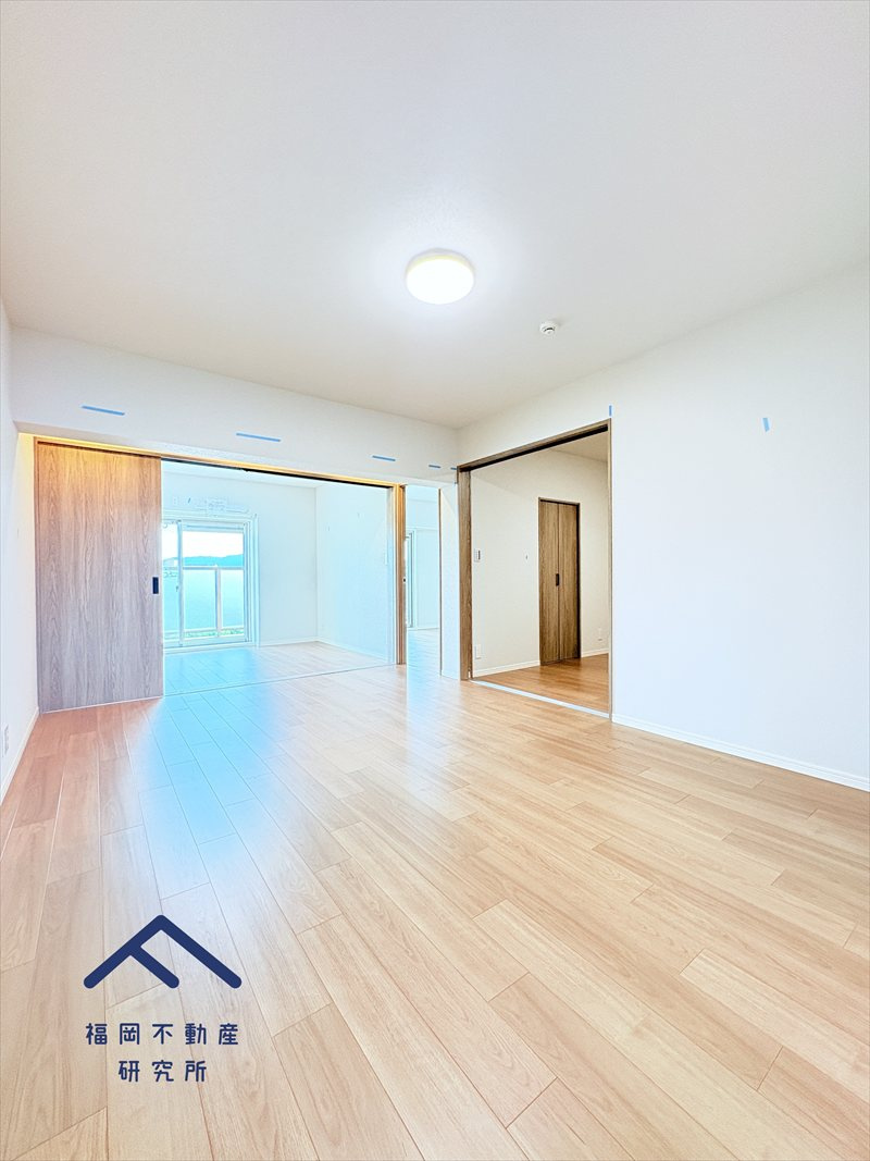 ローレルハイツ南福岡三号棟の居間・リビング