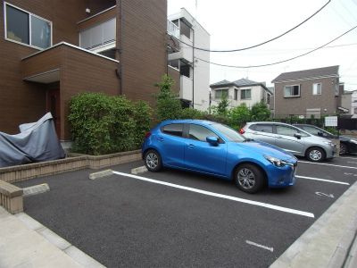リブリ・010の駐車場