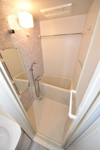 エスレジデンス南堀江の浴室