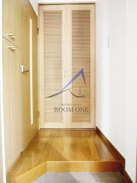 ルーブル駒沢大学の玄関|玄関です。